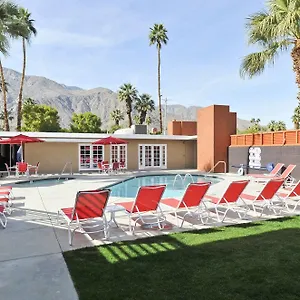 Hotel Bearfoot - Clothing Optional For Gay Men, Palm Springs